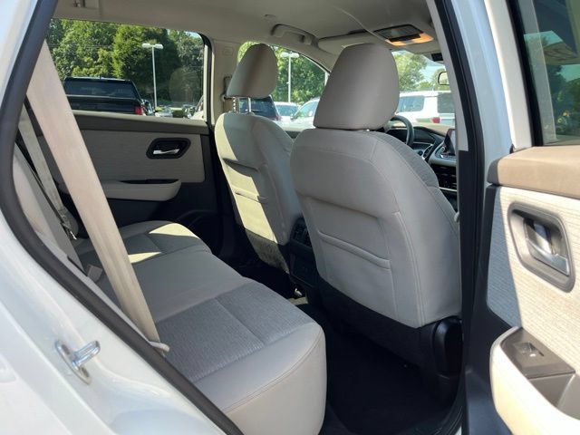 Used 2022 Nissan Rogue SV AWD/4WD image 20