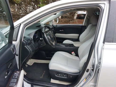 Used 2013 Lexus RX 350 FWD w/ Navigation Pkg image 2