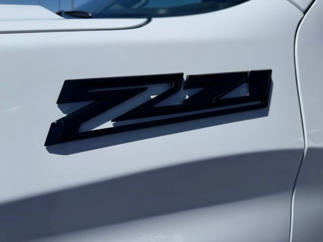 New 2026 Chevrolet Silverado 1500 RST w/ Dark Appearance Package AWD/4WD image 6