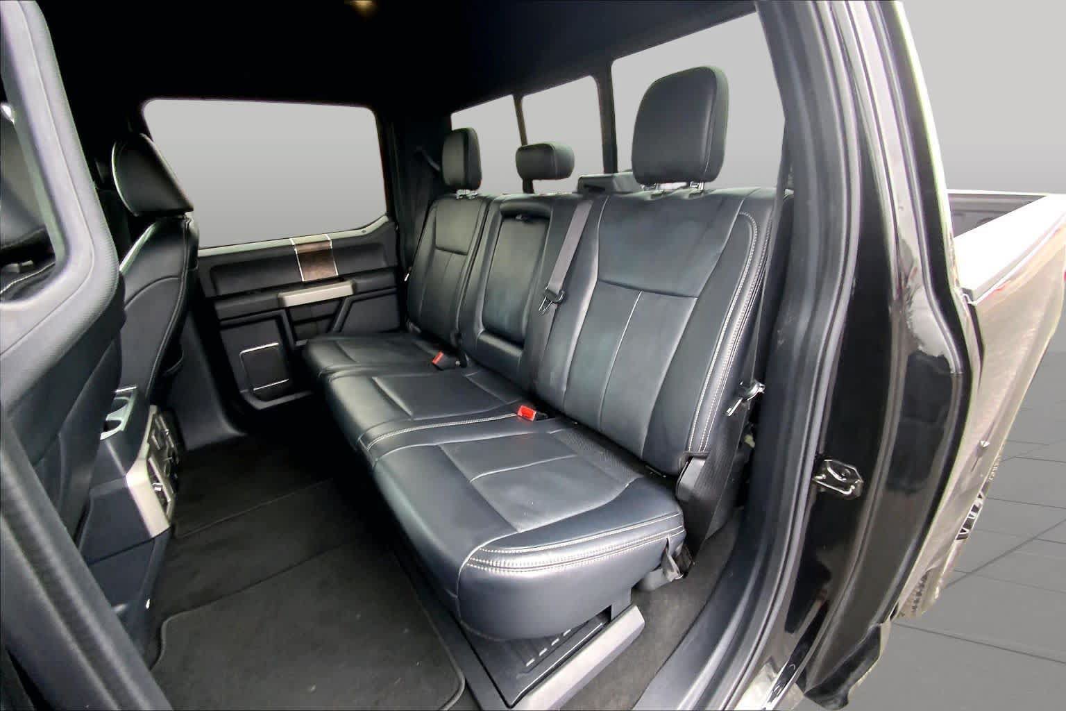 Used 2022 Ford F250 Lariat w/ Black Appearance Package AWD/4WD image 21