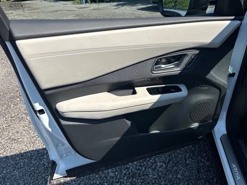 Certified 2023 Nissan Ariya AWD image 17