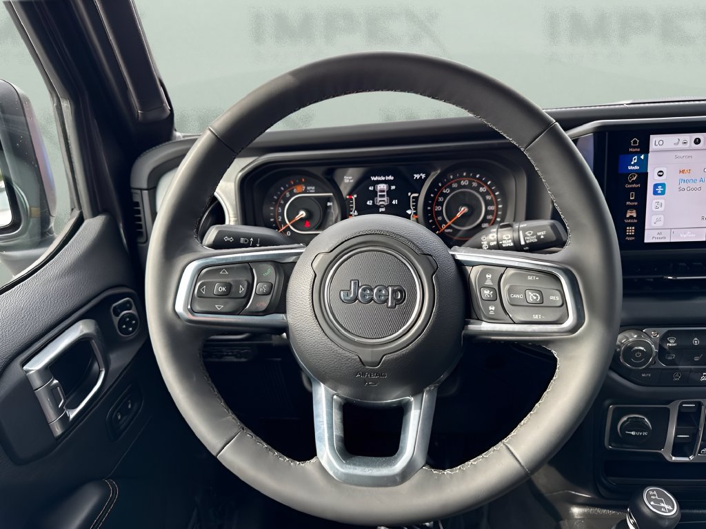 Used 2026 Jeep Wrangler Unlimited Sahara AWD/4WD image 14