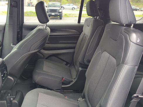 New 2025 Jeep Grand Cherokee L Laredo w/ Luxury Tech Group I AWD/4WD image 22