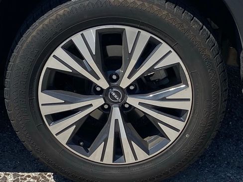 Certified 2023 Nissan Rogue SV FWD image 6
