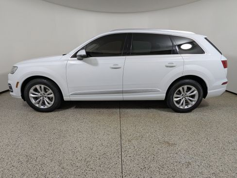 Used 2019 Audi Q7 3.0T Premium Plus w/ Premium Plus Package AWD/4WD image 4