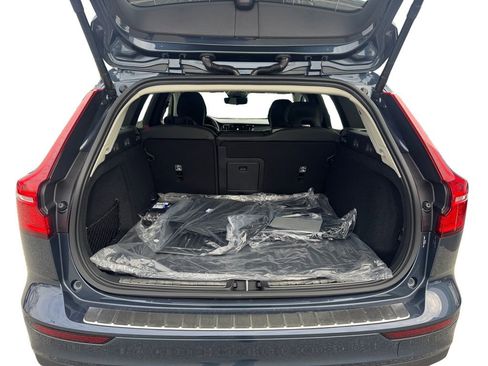New 2026 Volvo V60 B5 Cross Country Ultra w/ Protection Package Premier image 6