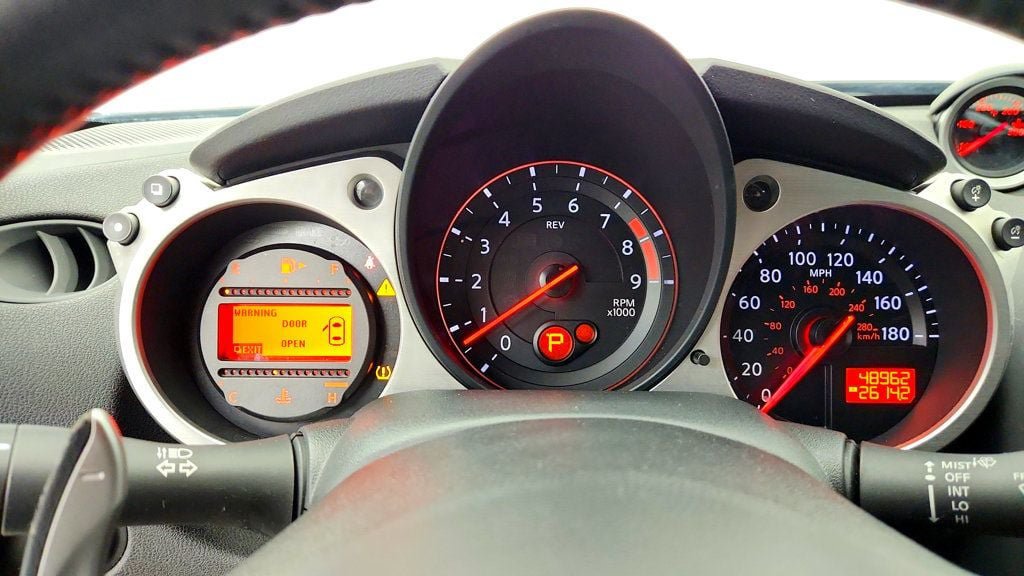 Used 2014 Nissan 370Z Touring w/ Navigation Package RWD image 15
