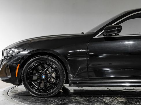 Used 2025 BMW 330i Sedan w/ Convenience Package RWD image 17