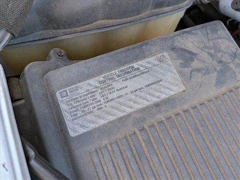 Used 2015 Chevrolet Suburban LT image 14