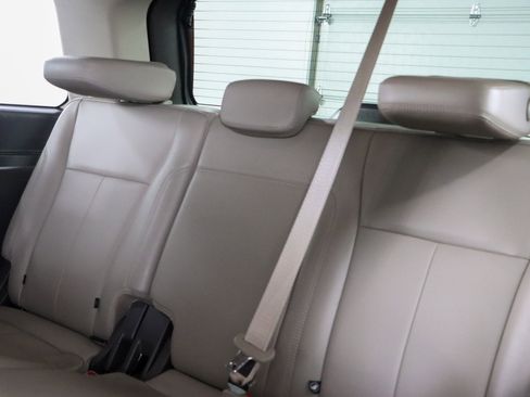 Used 2021 Ford Expedition XLT image 26