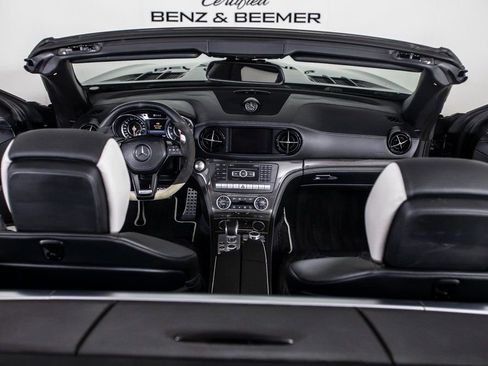 Used 2015 Mercedes-Benz SL 63 AMG w/ Driver Assistance Package image 19