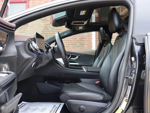 Used 2023 Mercedes-Benz EQE 350+ 4MATIC Sedan image 11