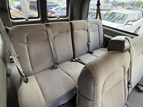 Used 2020 Chevrolet Express 3500 LT w/ LT Preferred Equipment Group RWD image 17