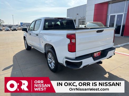 Used 2019 Chevrolet Silverado 1500 Custom w/ Custom Convenience Package image 3