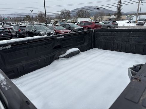 Used 2018 Toyota Tundra SR image 22