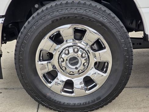 Used 2024 Ford F250 Lariat w/ Chrome Package AWD/4WD image 12