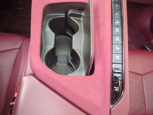 Used 2021 Chevrolet Corvette Stingray Premium Conv w/ Z51 Performance Package RWD image 13