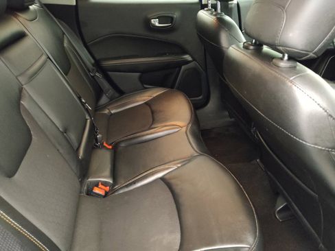 Used 2020 Jeep Compass Latitude FWD image 19