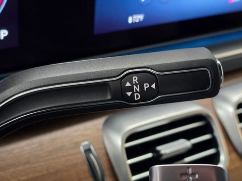 New 2026 Mercedes-Benz GLS 450 4MATIC image 16