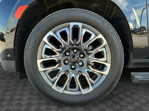 Used 2024 GMC Yukon Denali Ultimate image 14