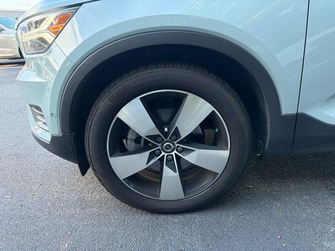 Used 2019 Volvo XC40 T5 Momentum AWD/4WD image 7
