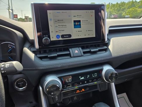 Used 2025 Toyota RAV4 XLE AWD/4WD image 26