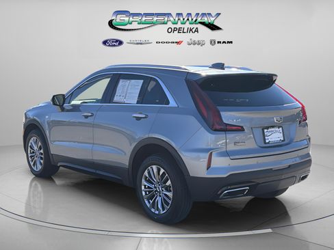Used 2024 Cadillac XT4 Premium Luxury image 9