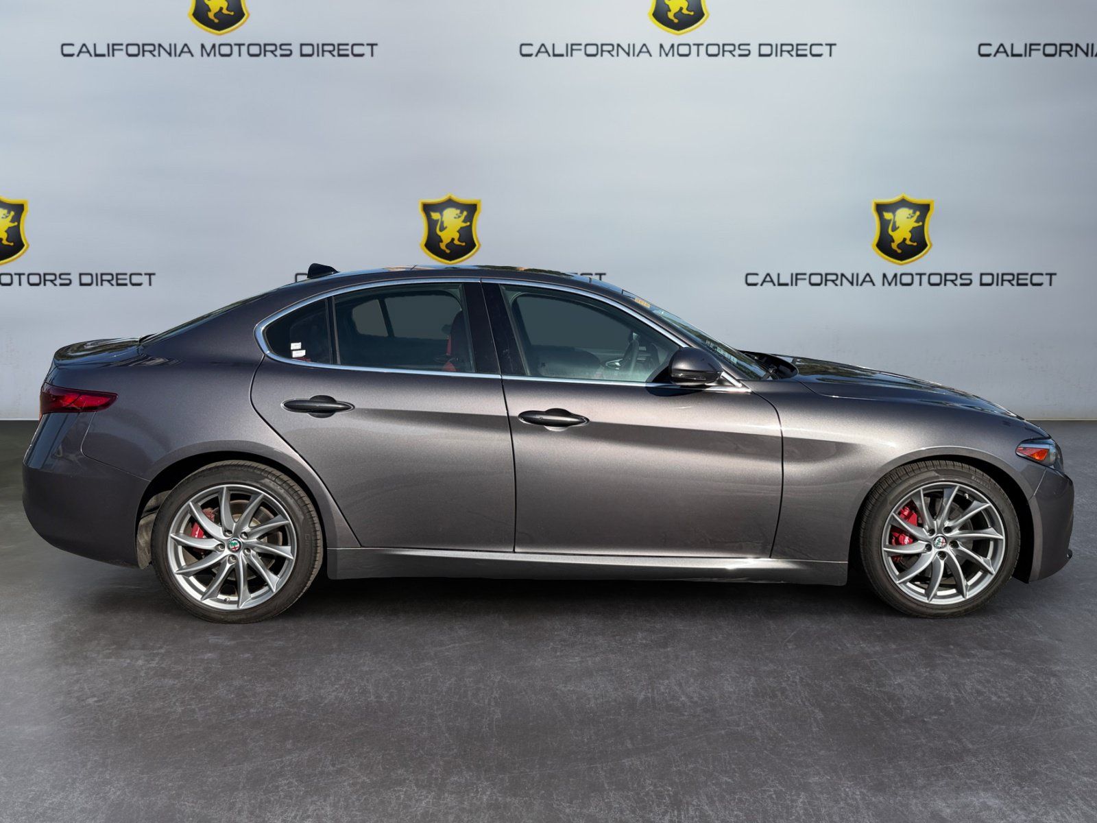 Used 2019 Alfa Romeo Giulia RWD image 6
