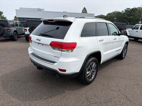 Certified 2018 Jeep Grand Cherokee Limited AWD/4WD image 3