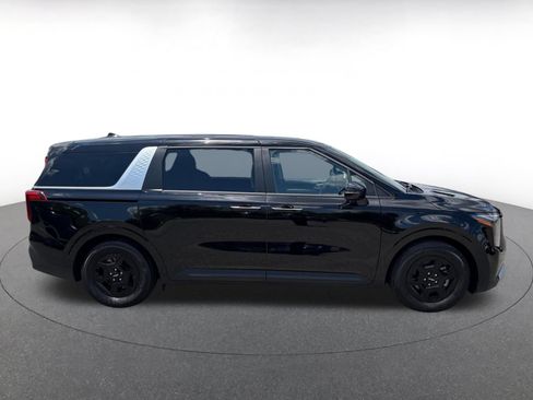 Used 2026 Kia Carnival FWD image 15