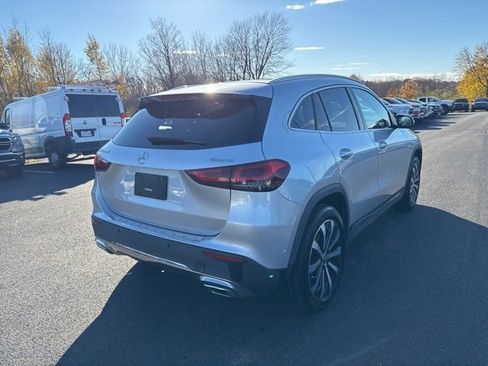 Used 2021 Mercedes-Benz GLA 250 4MATIC image 8