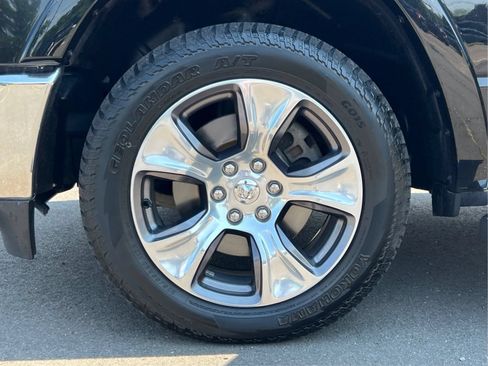 Used 2020 RAM 1500 Laramie AWD/4WD image 29