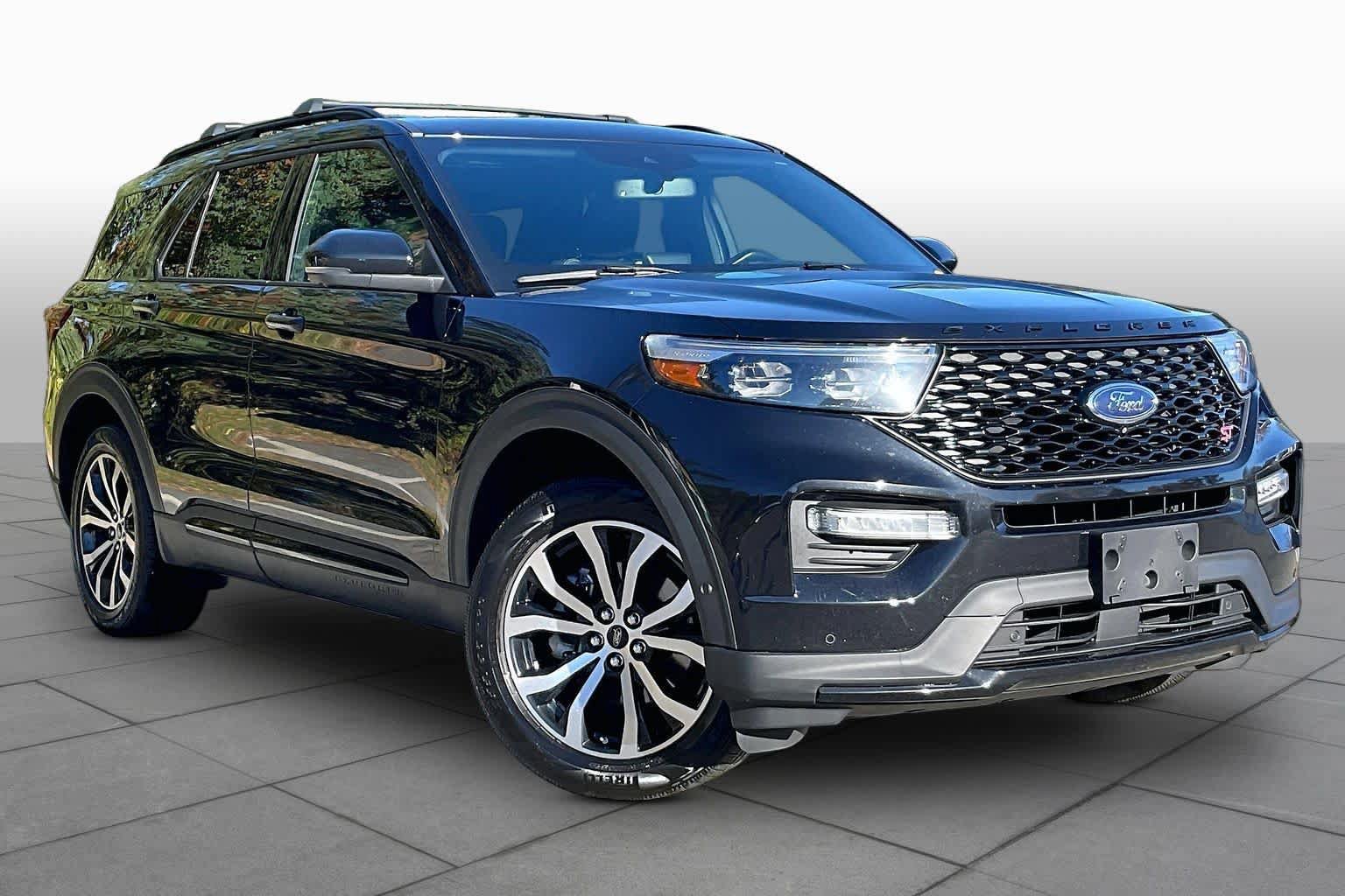 Used 2021 Ford Explorer ST w/ Equipment Group 401A AWD/4WD image 2