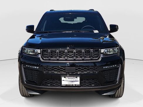 New 2026 Jeep Grand Cherokee L Limited image 8