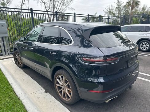 Certified 2023 Porsche Cayenne AWD/4WD image 2