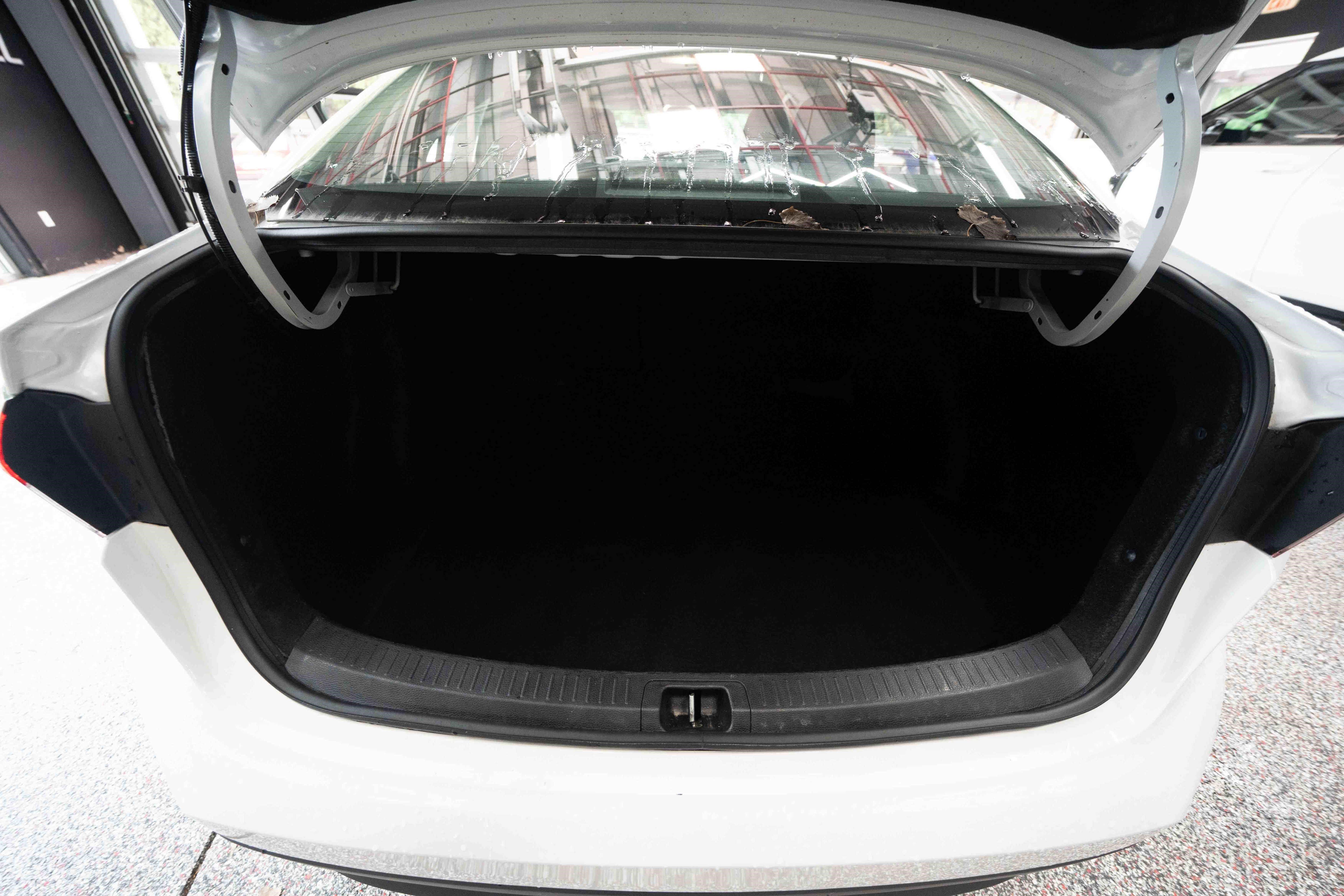 Used 2024 Toyota Corolla LE FWD image 27