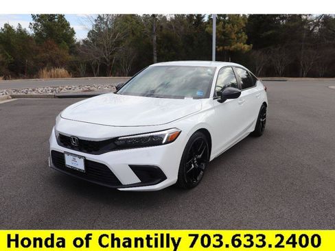 Used 2024 Honda Civic Sport image 3