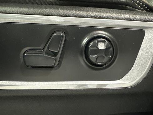 Used 2020 RAM 1500 Laramie image 32