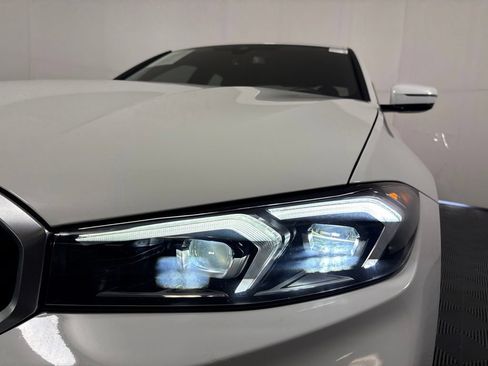 Certified 2024 BMW 330i xDrive Sedan w/ Convenience Package AWD/4WD image 9