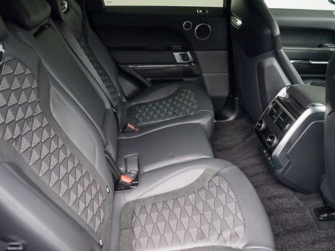 Used 2022 Land Rover Range Rover Sport SVR image 24