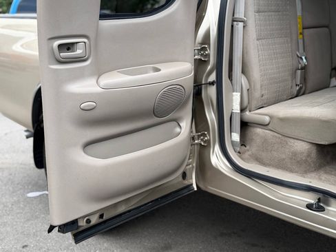 Used 2005 Toyota Tundra SR5 RWD image 38