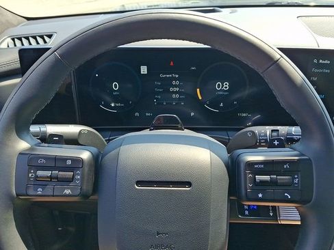 Used 2025 Hyundai Santa Fe Calligraphy AWD/4WD image 19