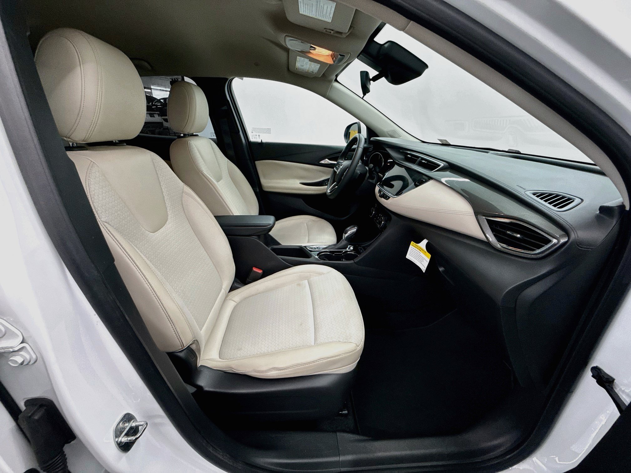 Used 2023 Buick Encore GX Preferred w/ Cold Weather Comfort Package FWD image 28