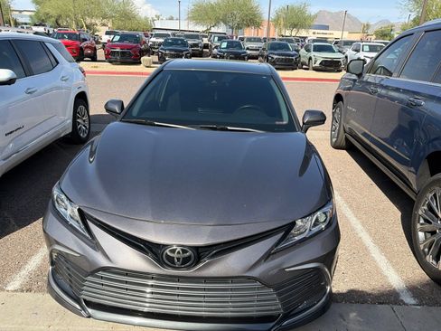 Used 2023 Toyota Camry LE FWD image 4