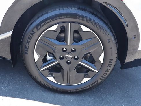 Used 2025 Kia EV6 Wind RWD image 13