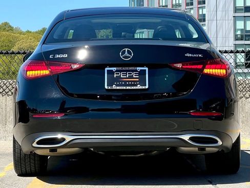 Used 2022 Mercedes-Benz C 300 4MATIC Sedan image 5