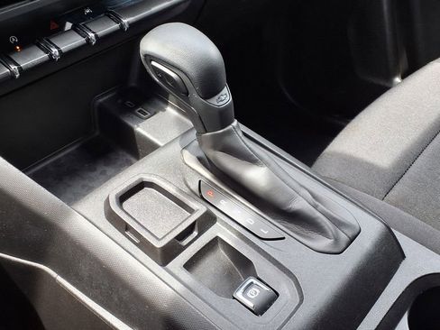 Used 2023 Chevrolet Colorado W/T RWD image 29