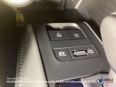 Used 2024 Toyota Venza Nightshade image 19