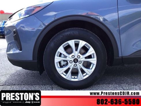 Used 2025 Ford Escape Active AWD/4WD image 9