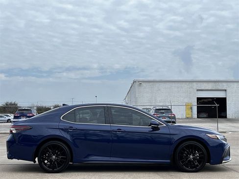 Used 2024 Toyota Camry XSE image 3